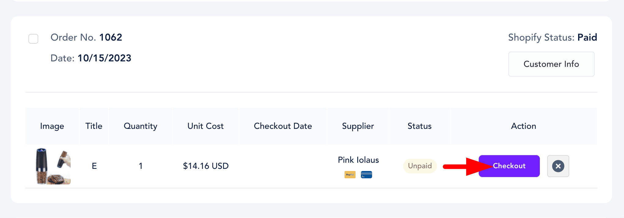 Checking out a customer order in the Spocket Orders tab